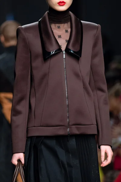 Look 84